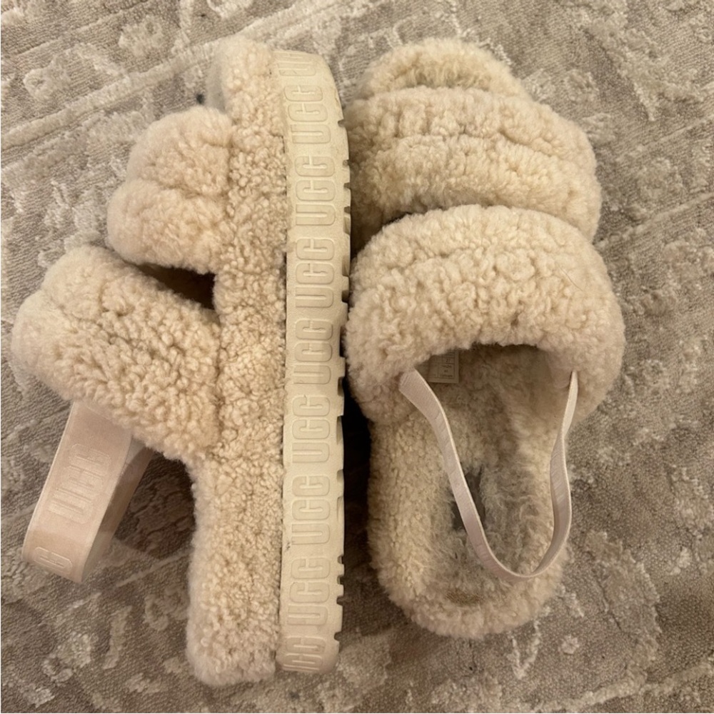 Ugg 0h Fluffita slide - so comfy, worn one